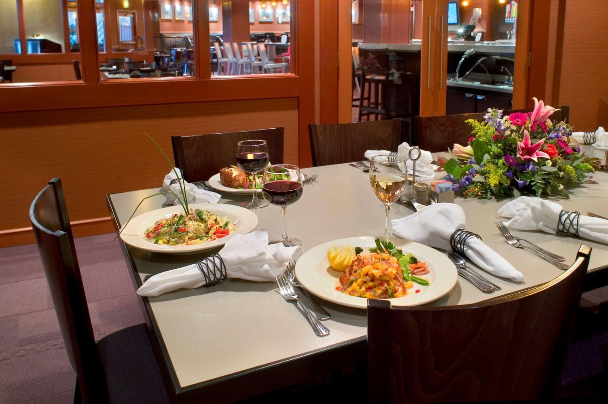 Doubletree By Hilton Minneapolis Park Place Saint Louis Park Restaurant foto
