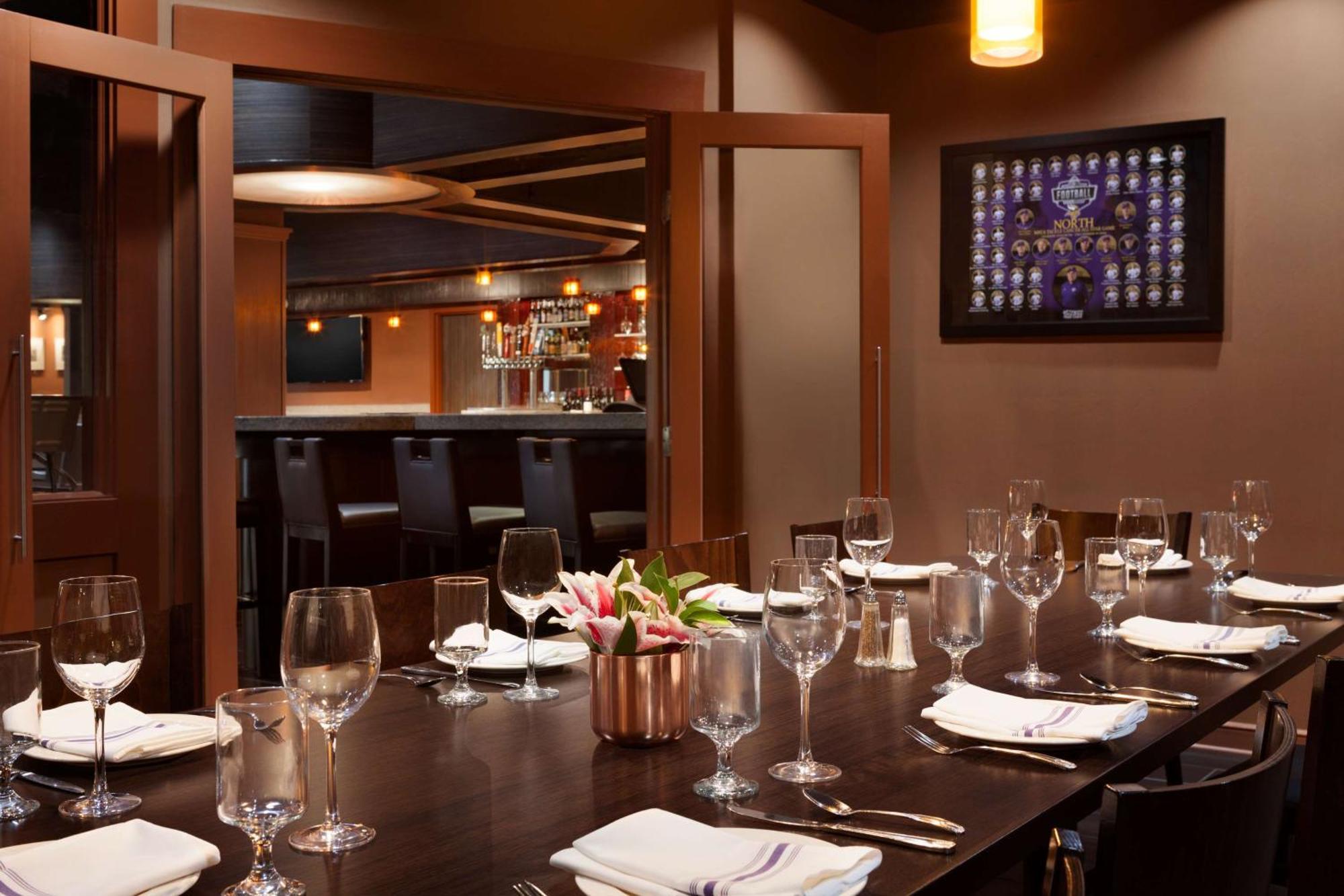 Doubletree By Hilton Minneapolis Park Place Saint Louis Park Buitenkant foto