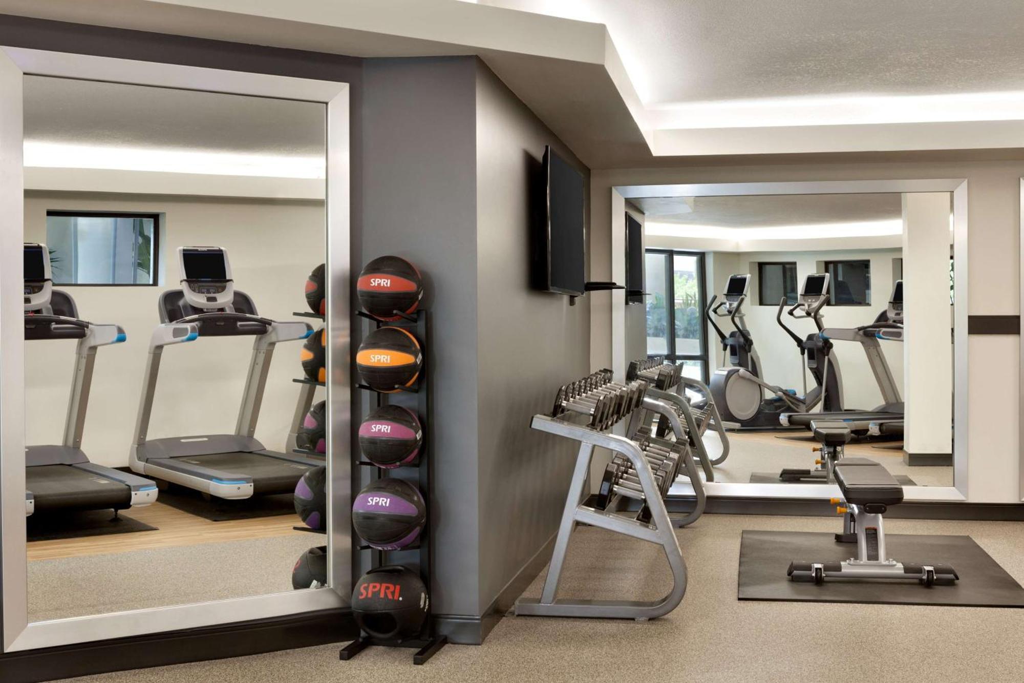 Doubletree By Hilton Minneapolis Park Place Saint Louis Park Buitenkant foto