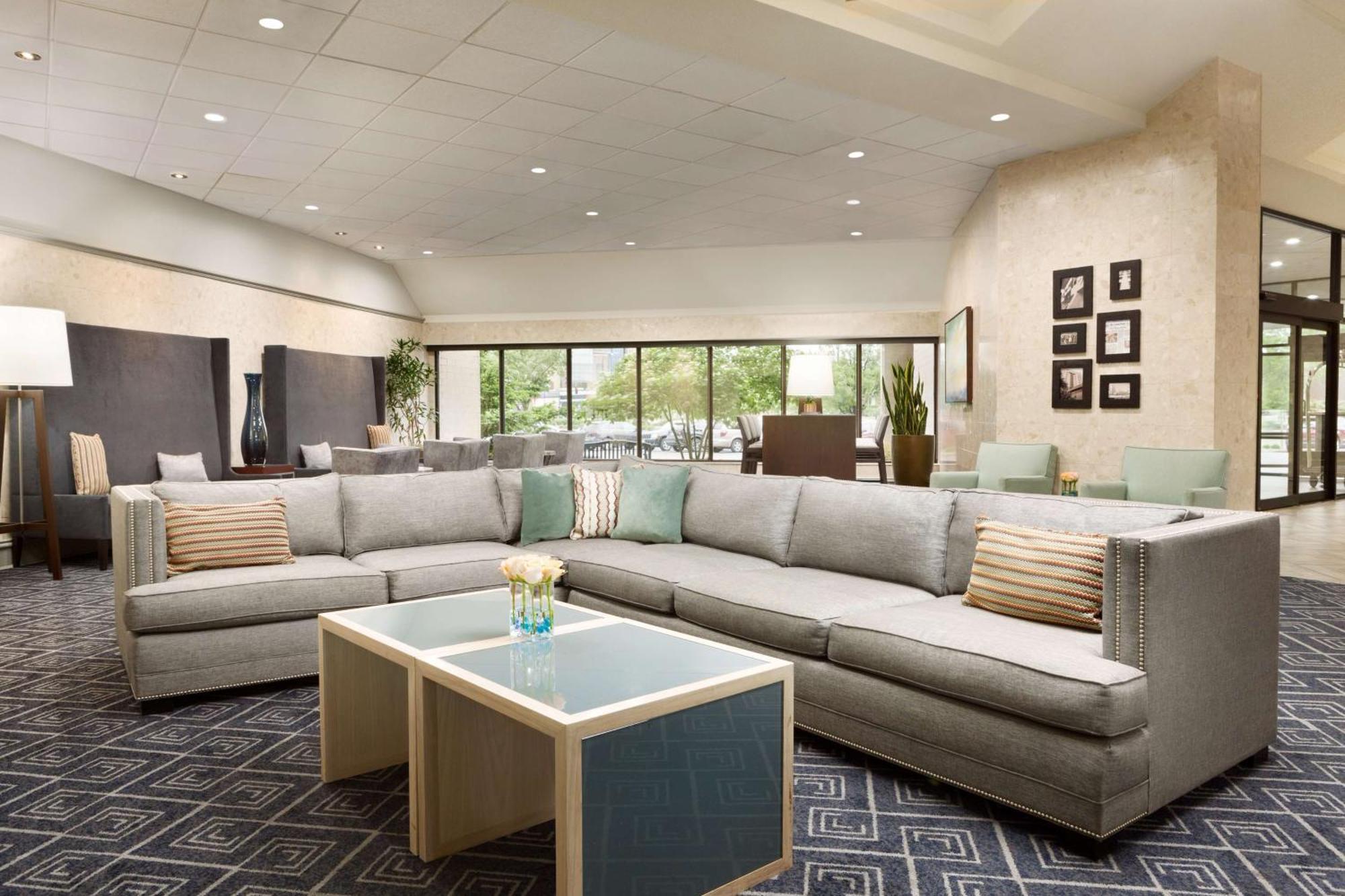 Doubletree By Hilton Minneapolis Park Place Saint Louis Park Buitenkant foto