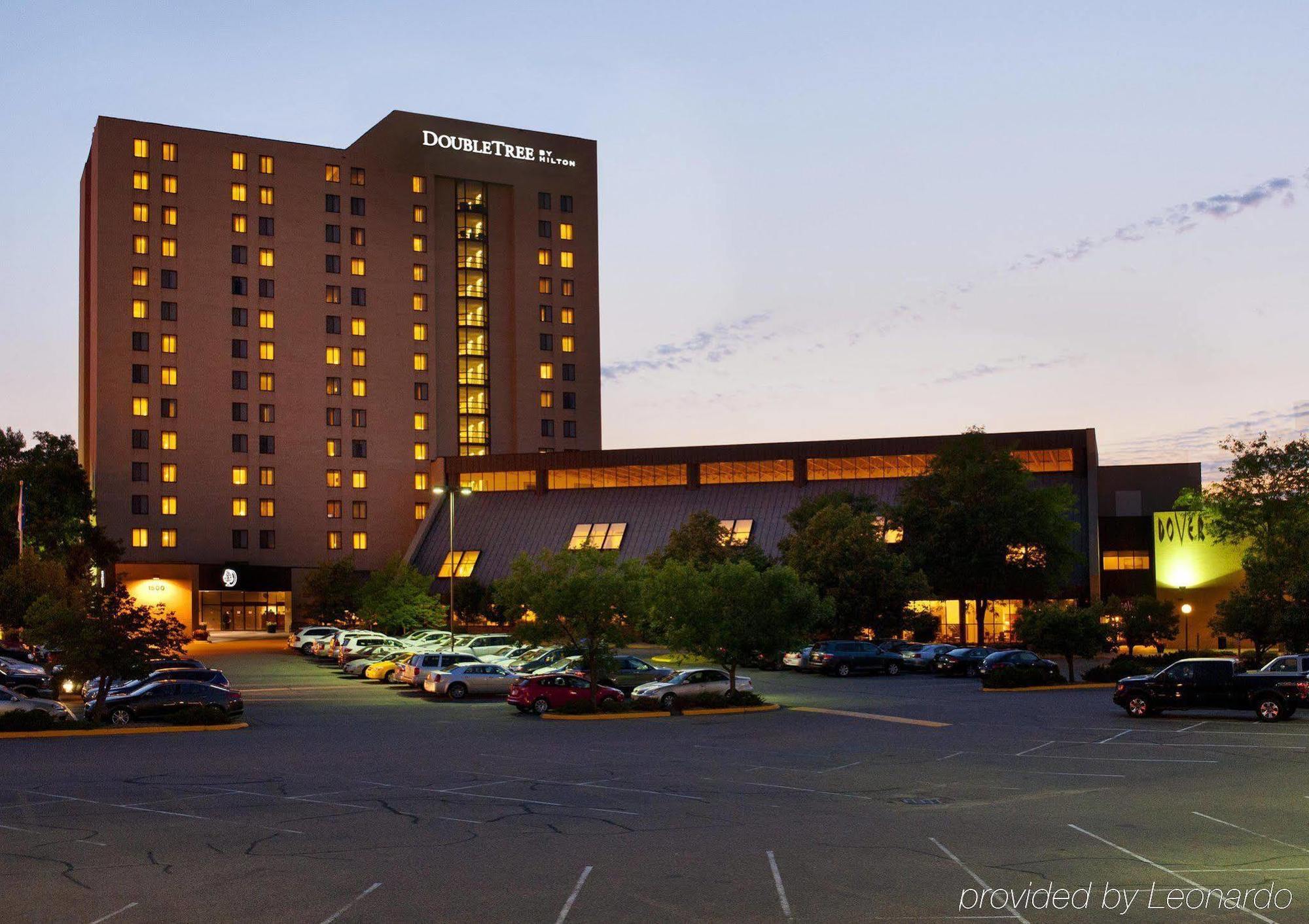 Doubletree By Hilton Minneapolis Park Place Saint Louis Park Buitenkant foto